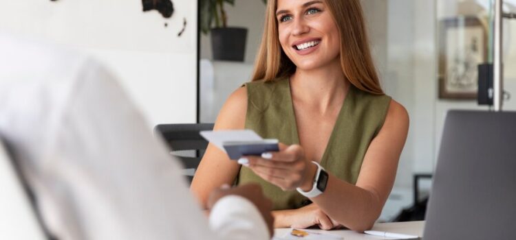 Banco ITAÚ: Telefone 0800, Atendimento e WhatsApp